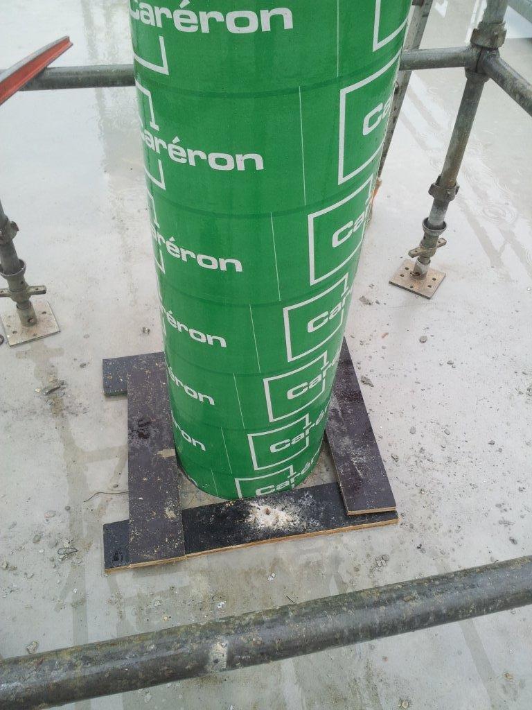 Coffrage carton carré tube angles coupés